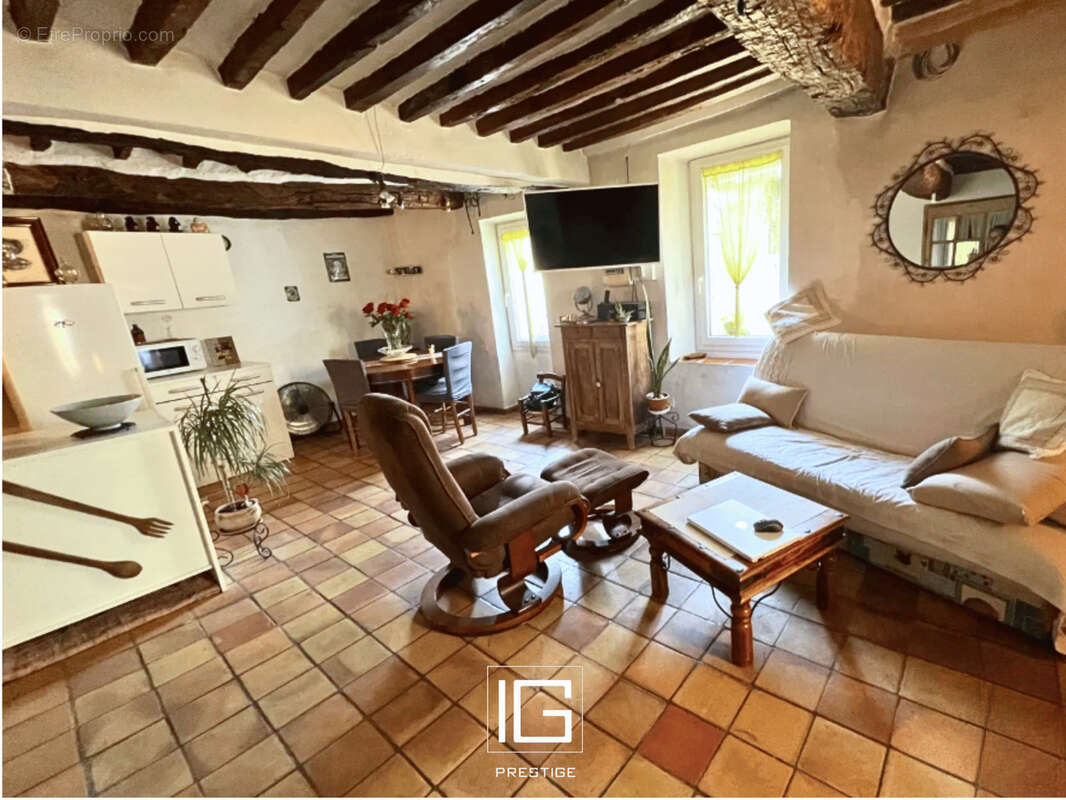 Maison à SAINT-ANTONIN-DU-VAR