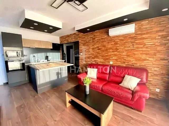 Appartement à SIX-FOURS-LES-PLAGES