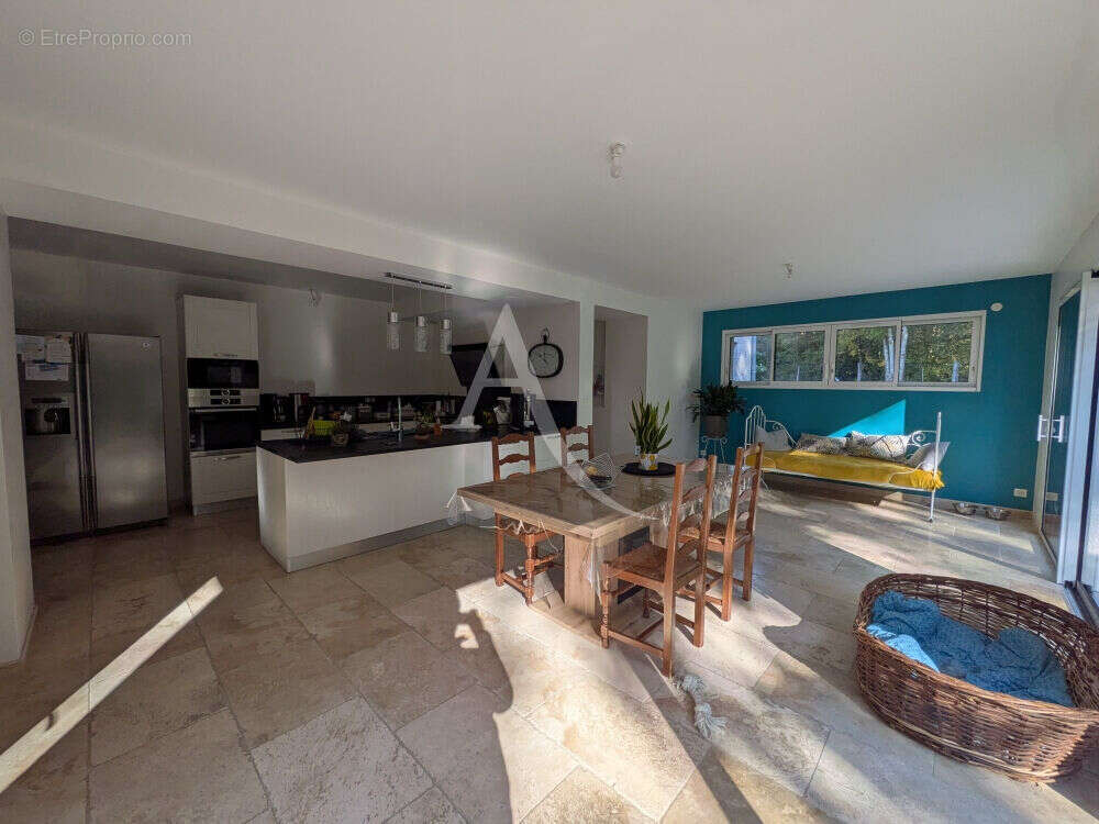 Maison à CHOUZY-SUR-CISSE