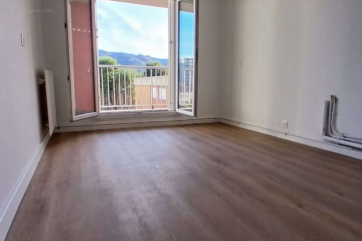 Appartement à MARSEILLE-11E