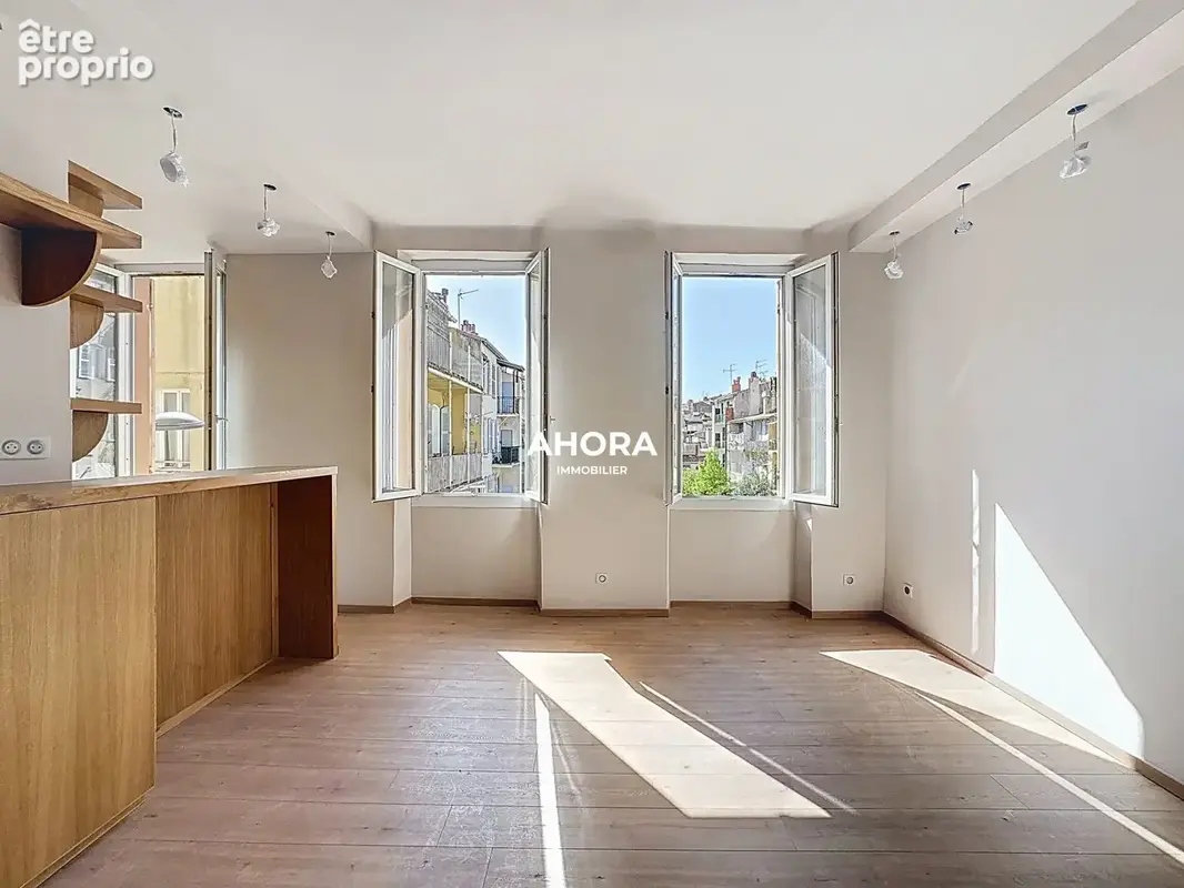 Appartement 58 m² à Marseille-6e  - photo 3