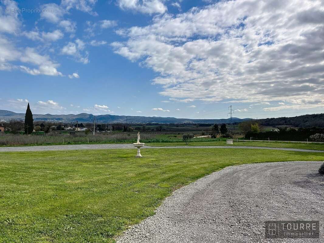 Maison à BERRIAS-ET-CASTELJAU