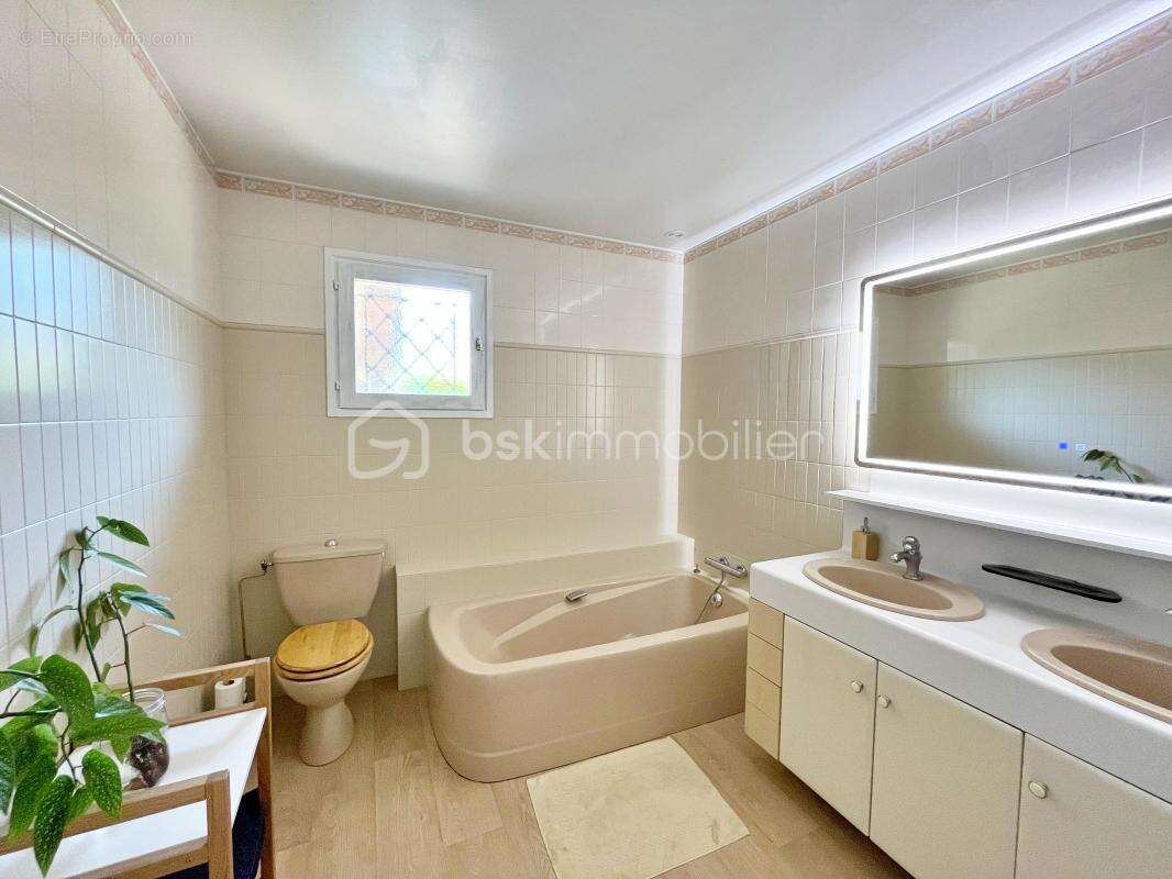 Maison de plain pied avec piscine - photo 17