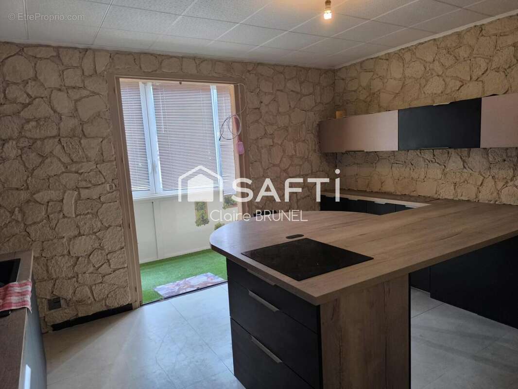 Photo 2 - Appartement à BESSEGES