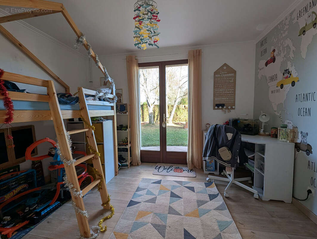 Maison à MILLY-LA-FORET