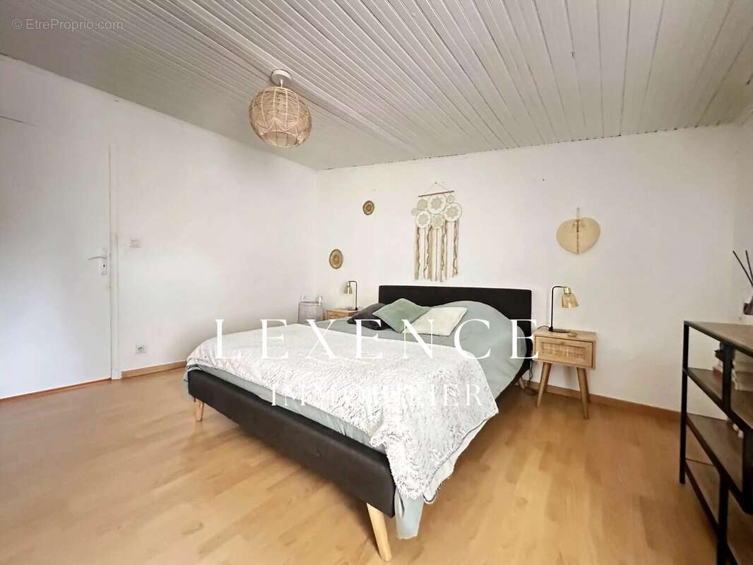 Maison à LA FARE-LES-OLIVIERS