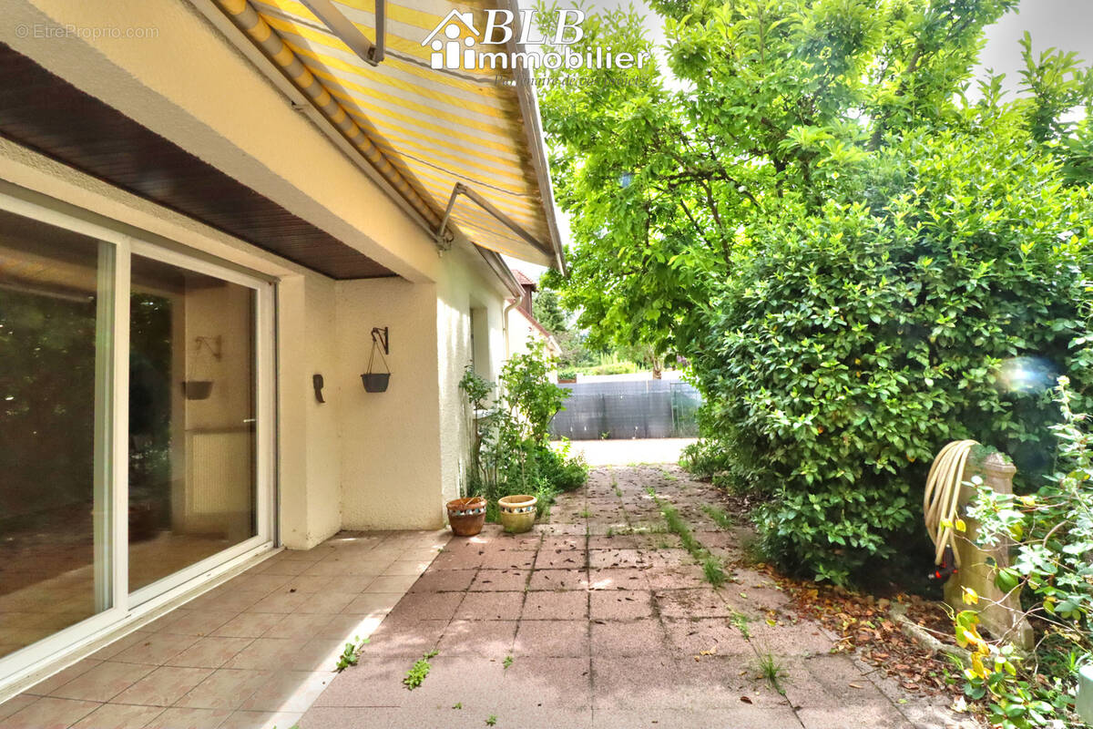 Maison à LE PERRAY-EN-YVELINES