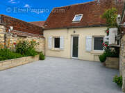 Maison à LA NEUVILLE-ROY