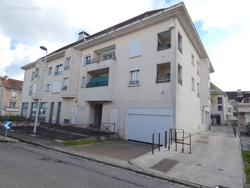 Appartement à MOISSY-CRAMAYEL