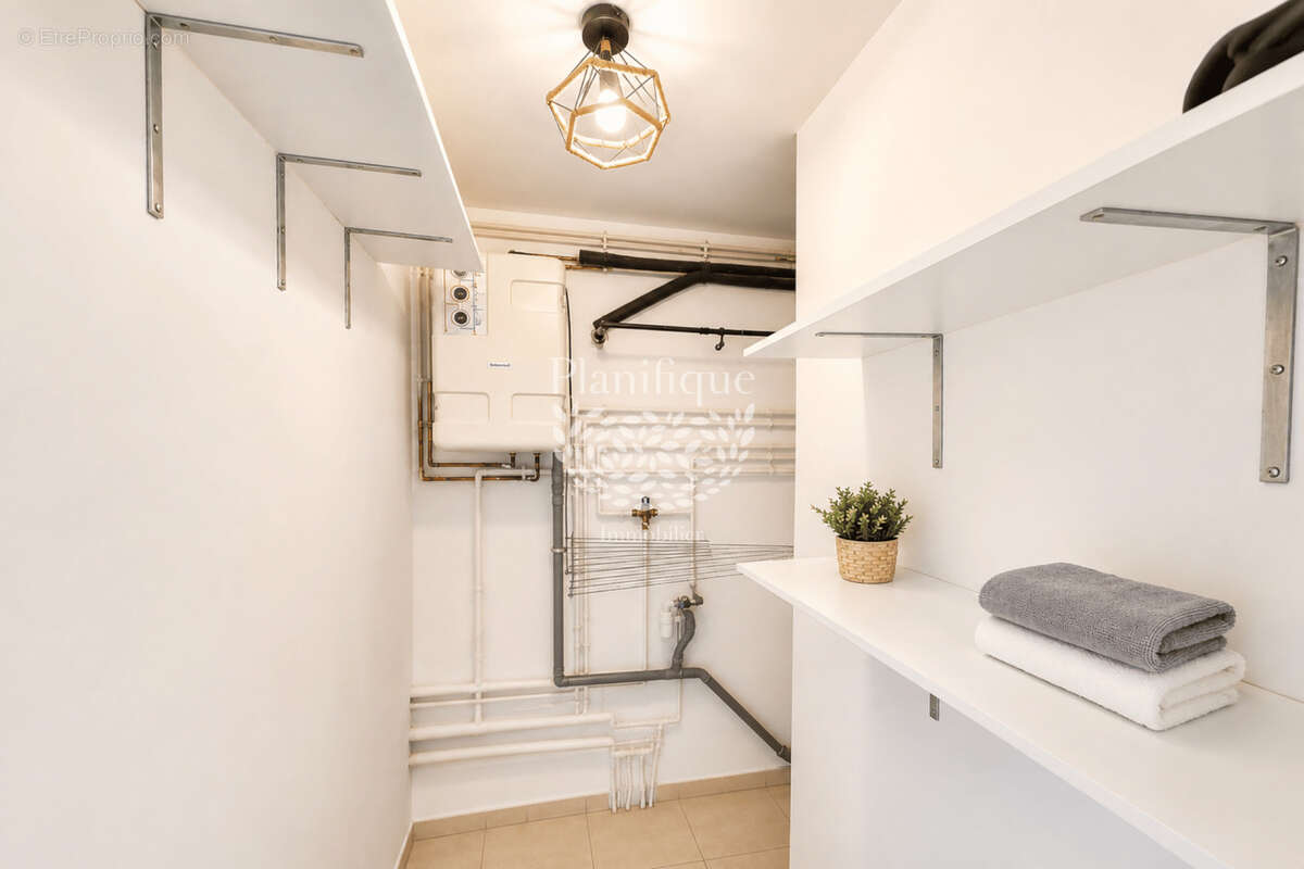 Duplex rénové en dernier étage avec terrasse et garage double à Bonne - photo 11