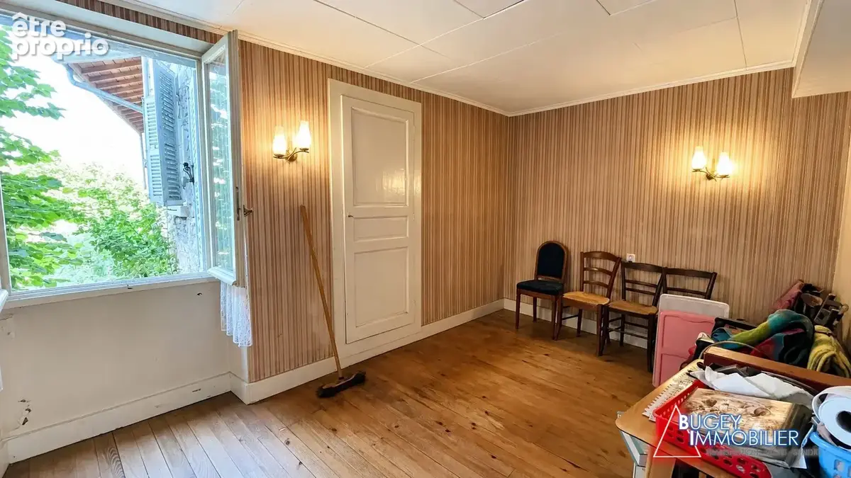 Maison 161 m² à Amberieu-En-Bugey  - photo 5