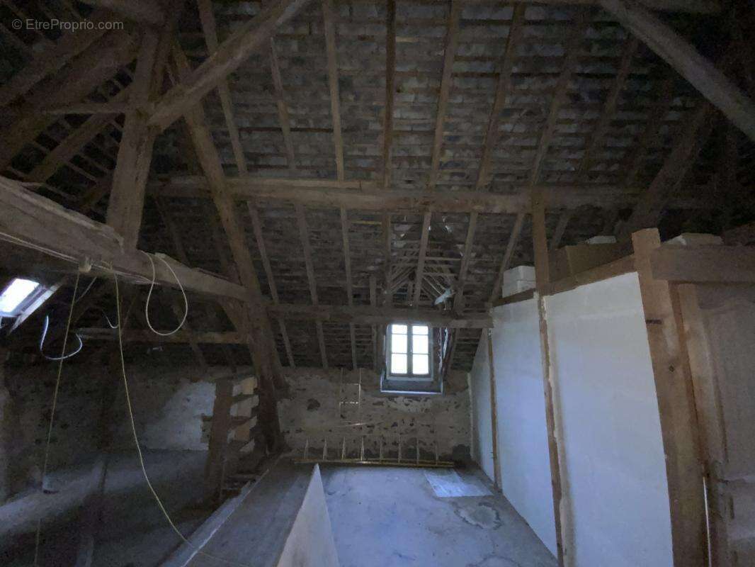 Maison à BONNAT