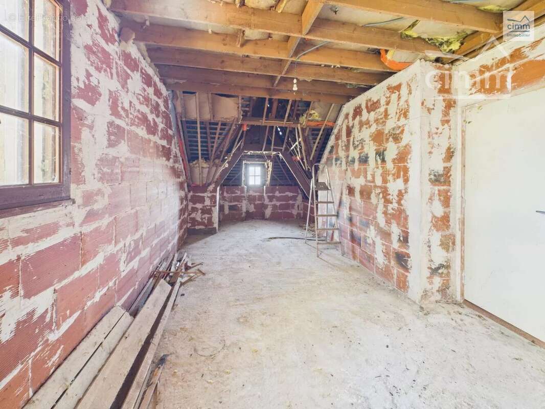 Maison à LES BRULAIS