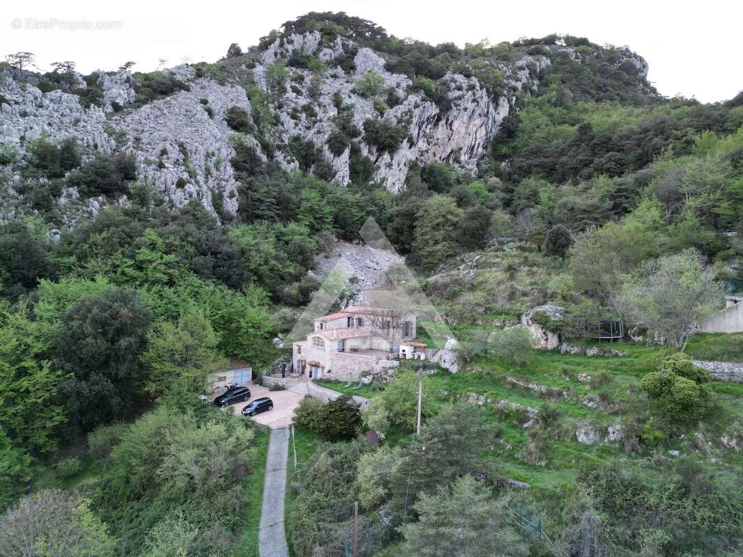 Maison à SAINTE-AGNES