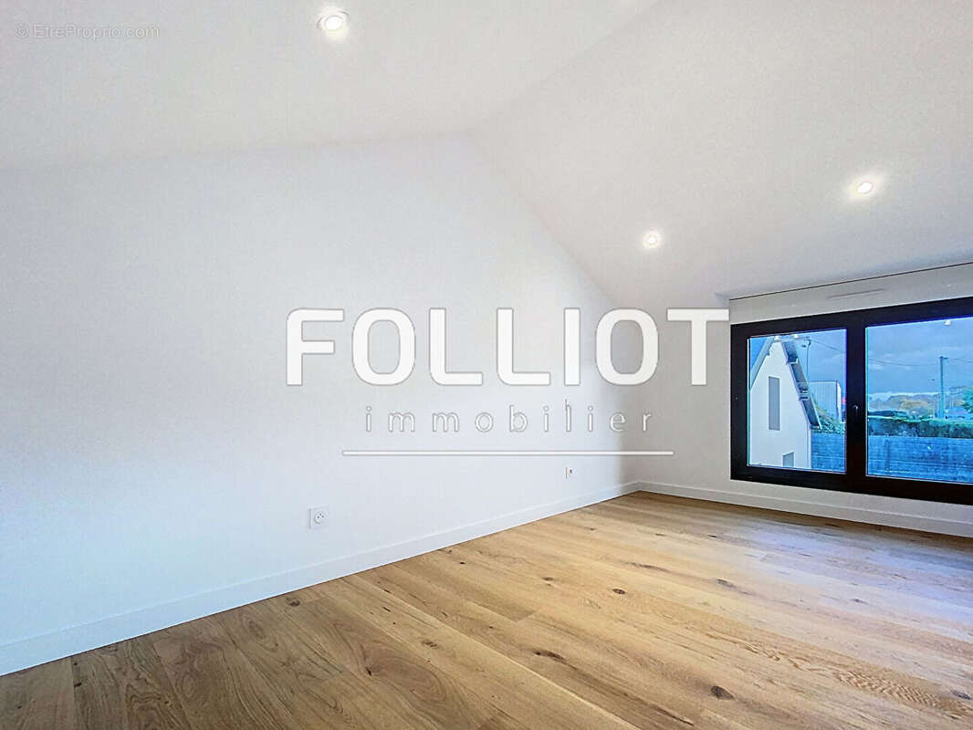 Maison à SAINT-PAIR-SUR-MER