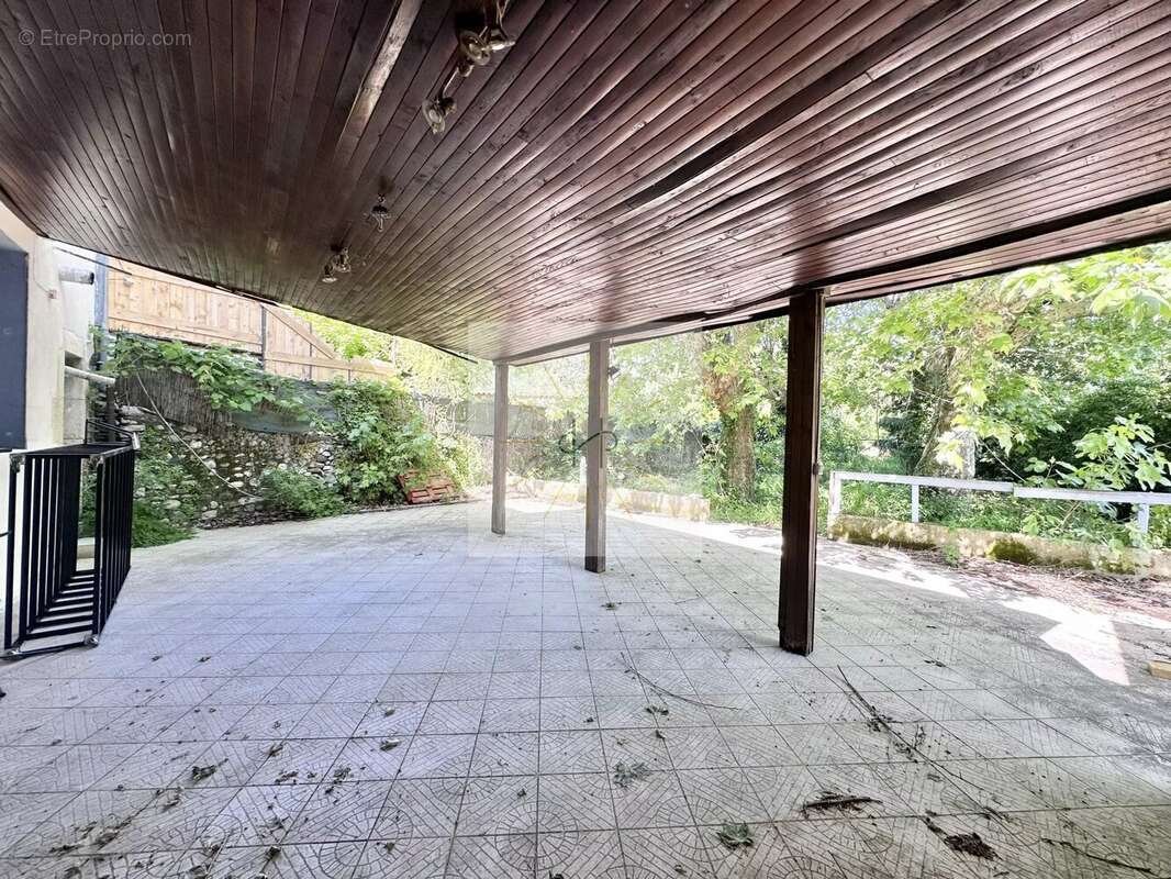 Appartement à VIVIERS
