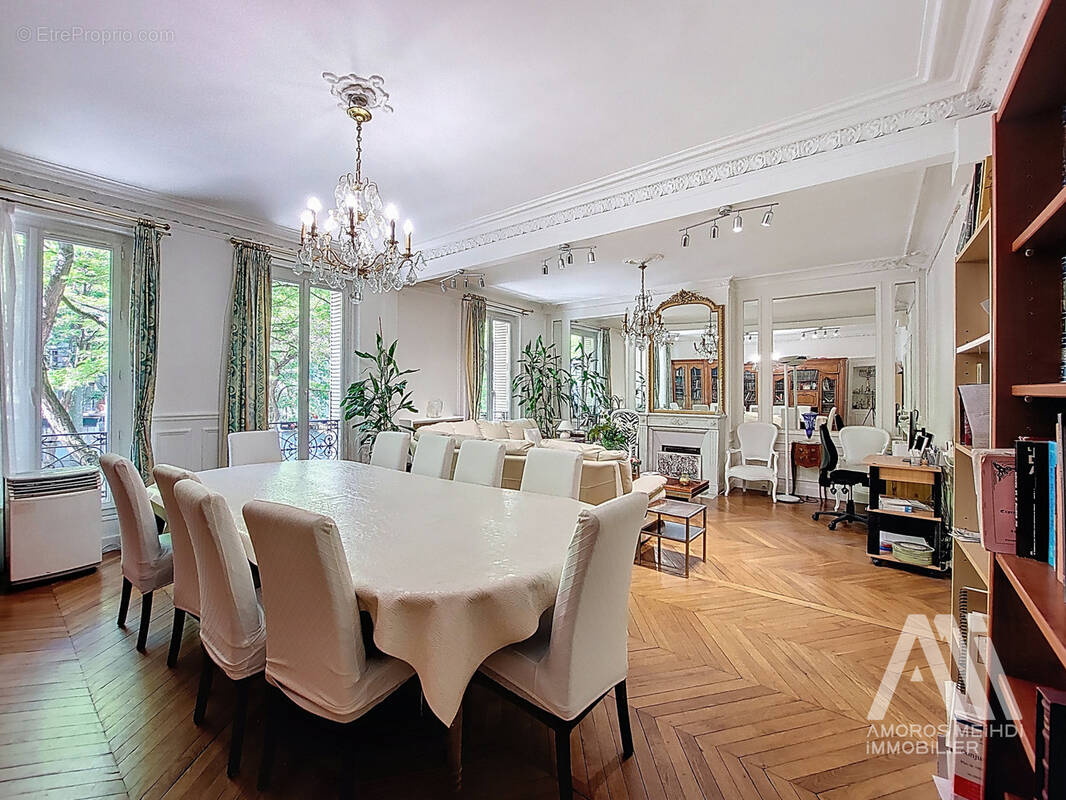 Appartement à PARIS-19E