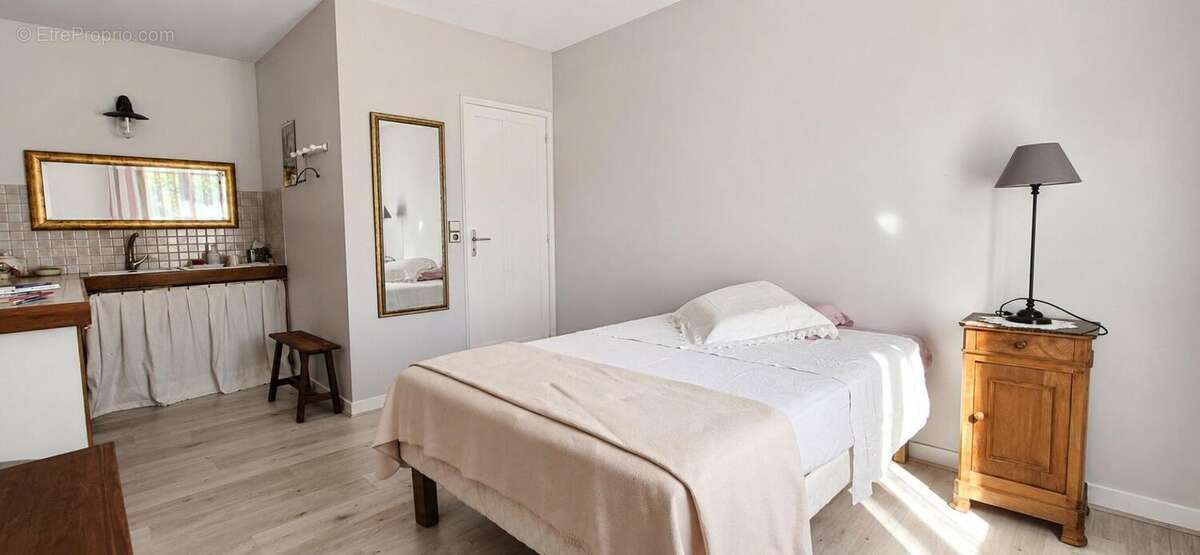 Maison 363 m² à Auge  - photo 8