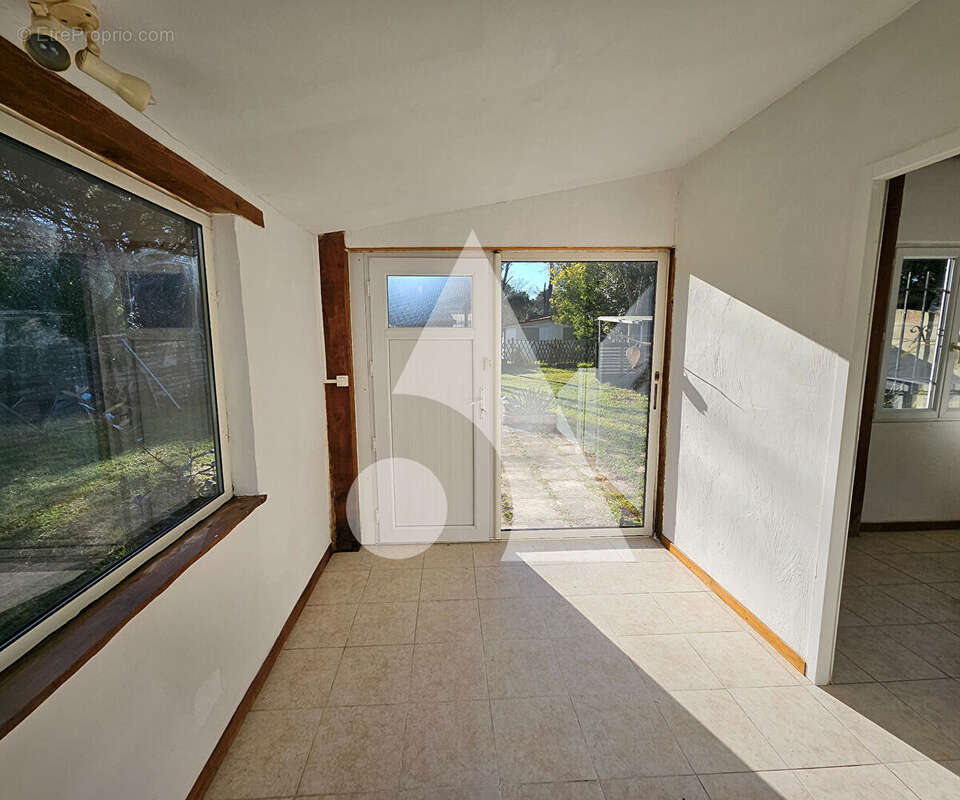 Maison à LES MATHES