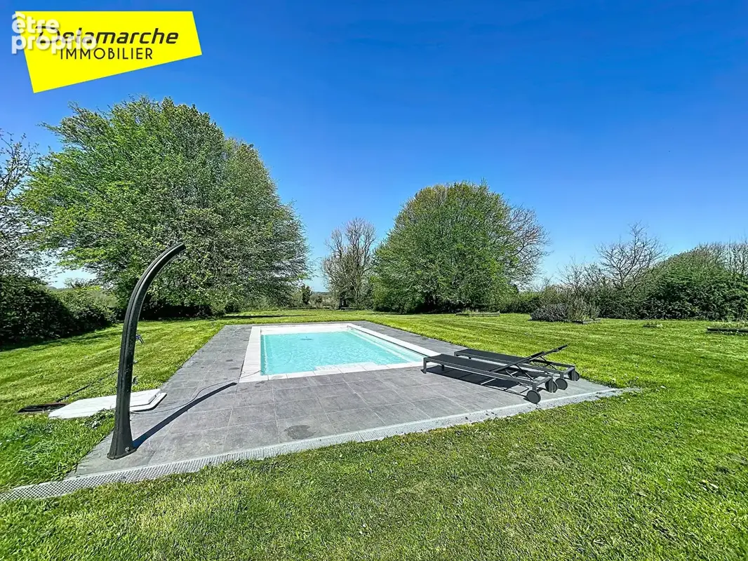 Propriété 12 pièces , dépendances et piscine chauffée à vendre à  Saint Denis Le Gast (50450) - photo 16