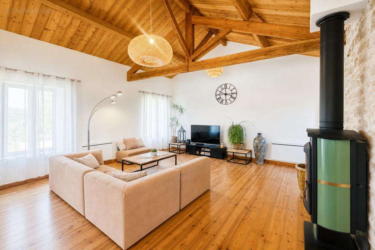 Maison de 5 pièces d'environ 126 m² à Digne-les-Bains - photo 2