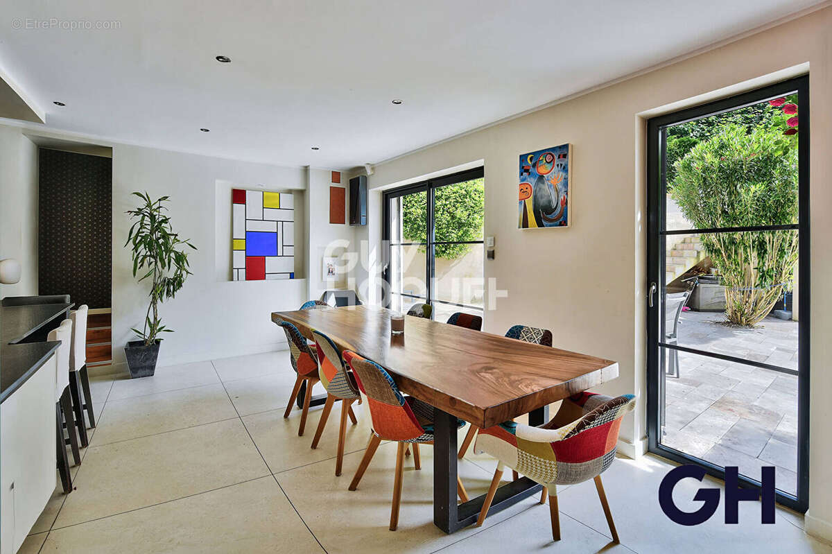 Maison à CALUIRE-ET-CUIRE