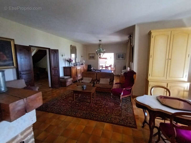 Maison à PORT-SAINTE-MARIE