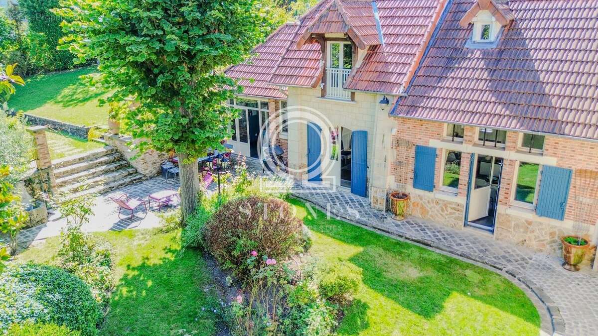 Maison à LOUVECIENNES