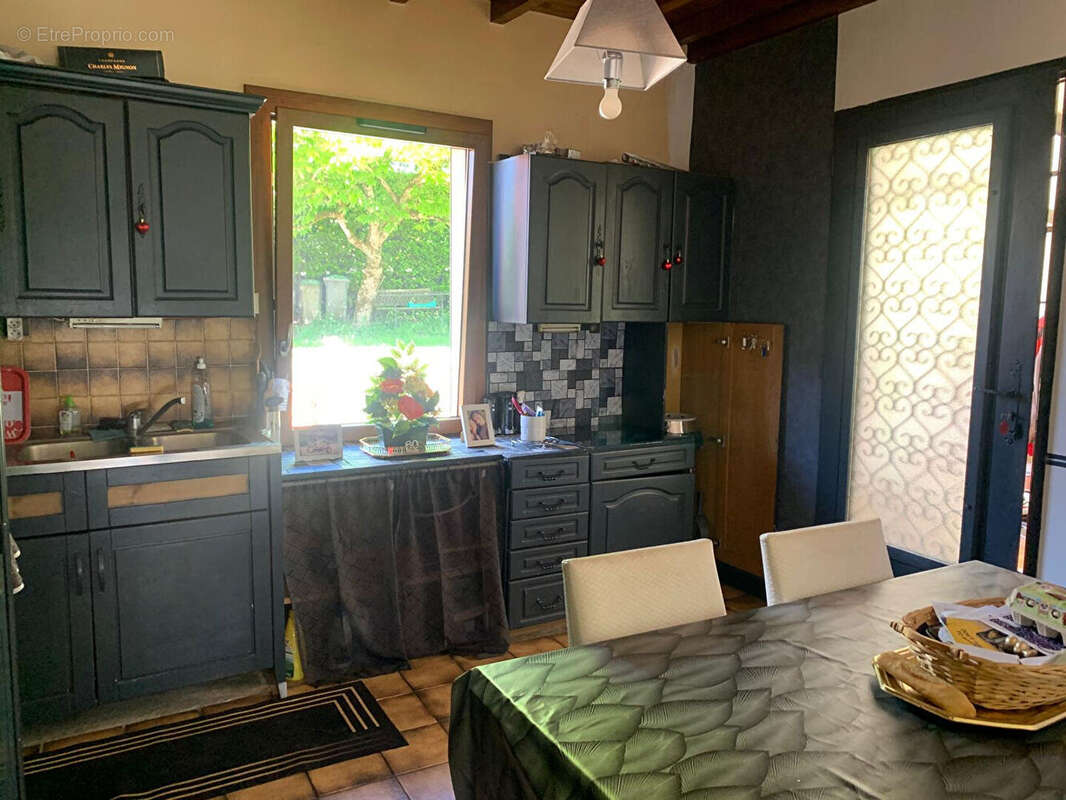 Maison à SAINT-JEAN-DE-CHEVELU