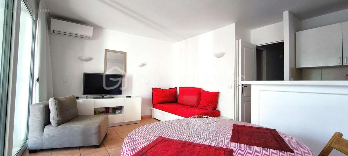 Magnifique appartement de 36 m2 sur le Golf de Pont-Royal, avec un jardin et une place de parking privée - photo 5