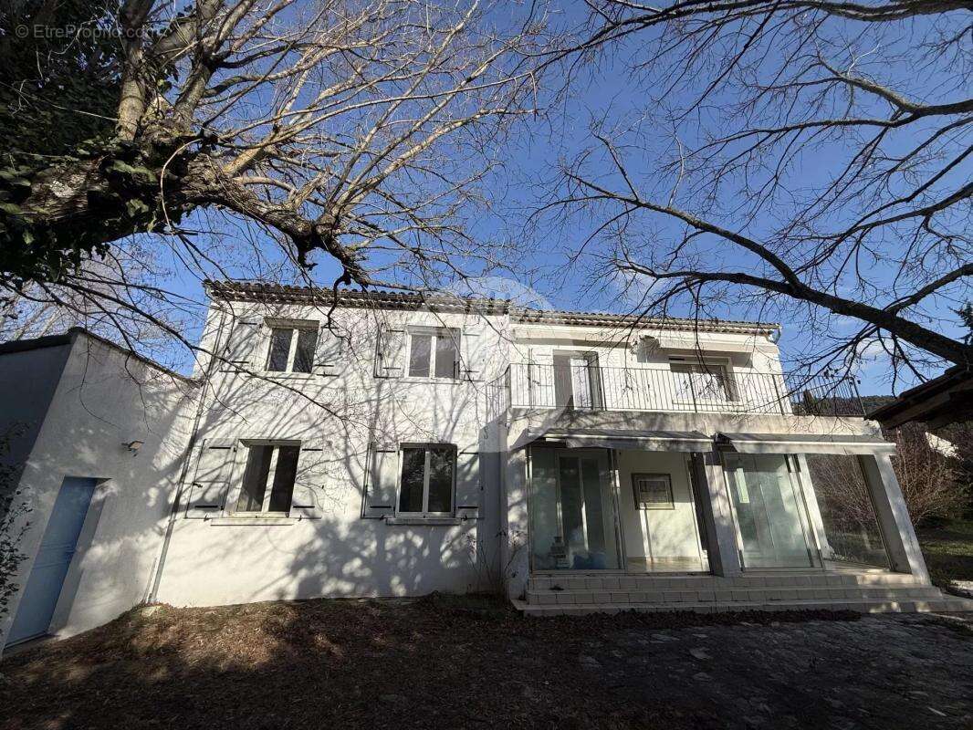 MAISON 198 M² sur 2000m² de terrain, piscine et garage - photo 11