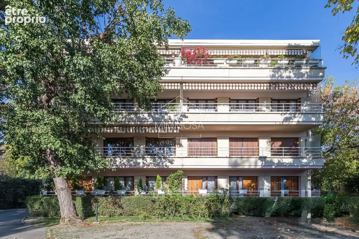 Appartement à LES PAVILLONS-SOUS-BOIS