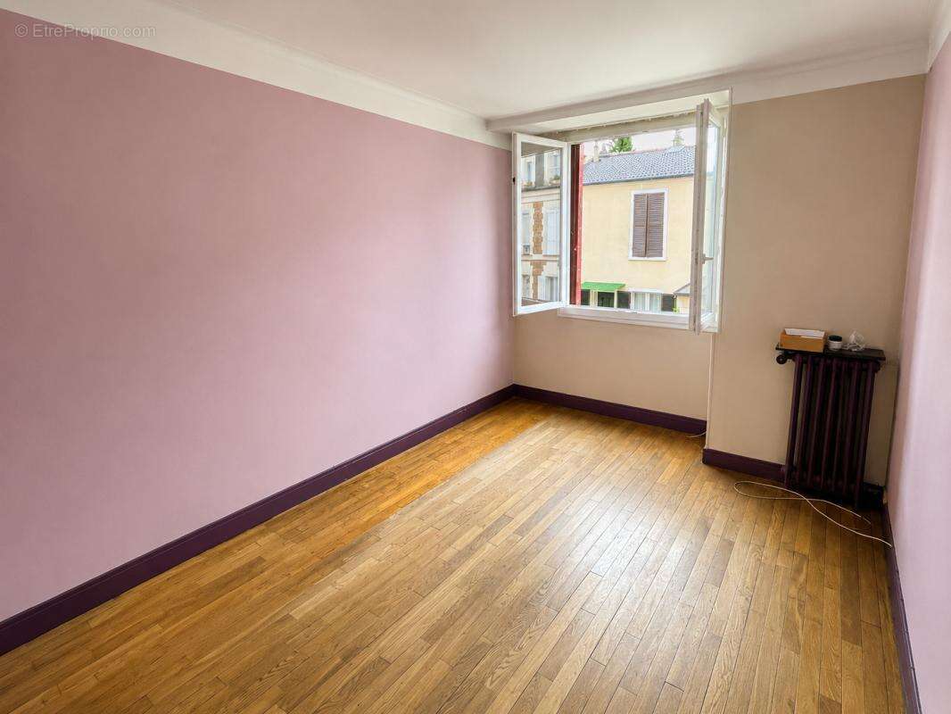 Appartement à LE PERREUX-SUR-MARNE