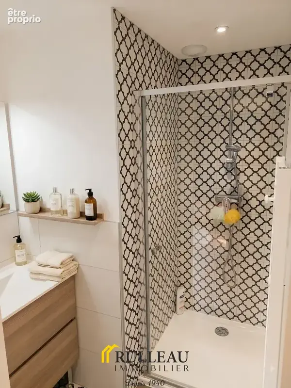 Maison  en pierre de caractère,  rénovée par un architecte 107 M2 - 4 chambres - terrain de 566 m2 avec dépend - photo 8