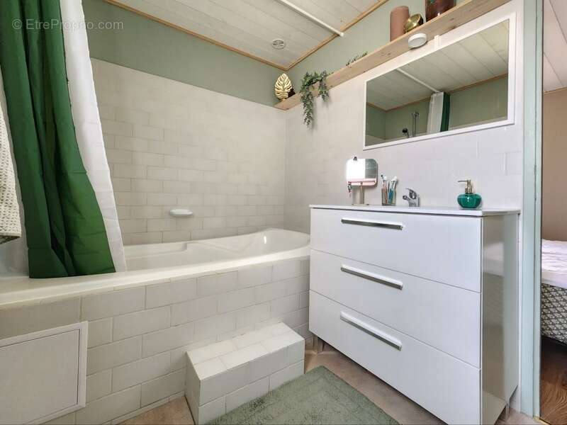Maison individuelle coup de cœur 5 pièces 114m² – Terrain clos & terrasse + Garage – 2.5 km de la plage - photo 20
