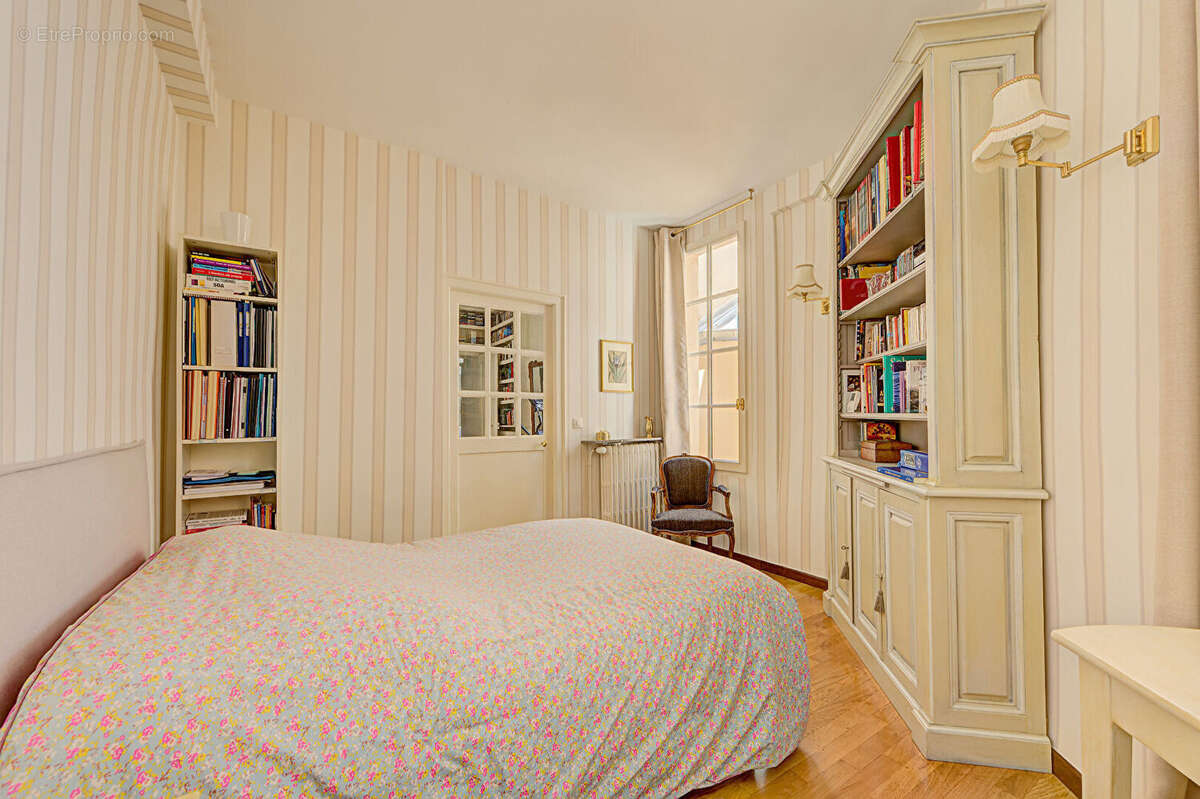 Appartement à VERSAILLES