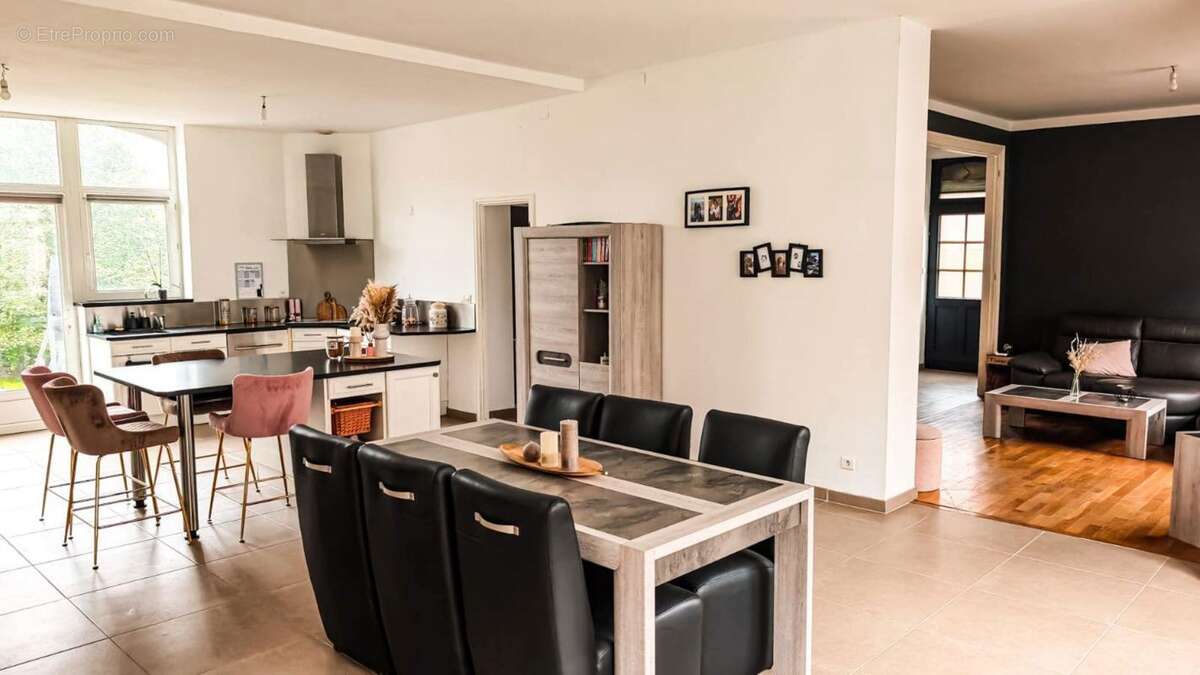 Maison à GOUZEAUCOURT