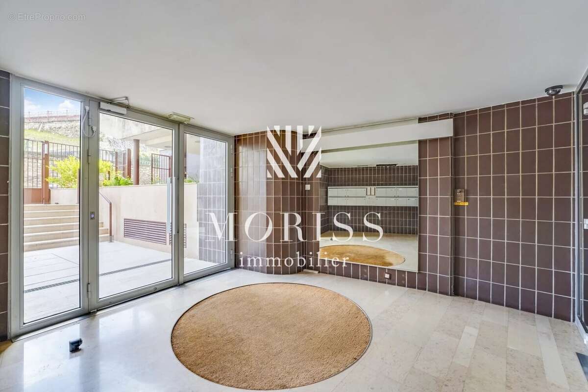 Appartement à PARIS-14E