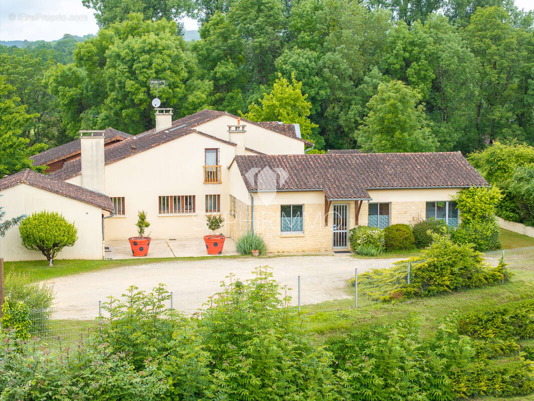 Maison à CHERVEIX-CUBAS