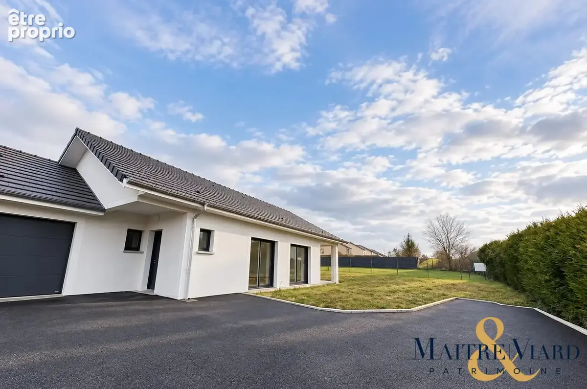 Maison 5 pièces 106 m² à vendre à Noidans-Les-Vesoul (70000) - photo 1