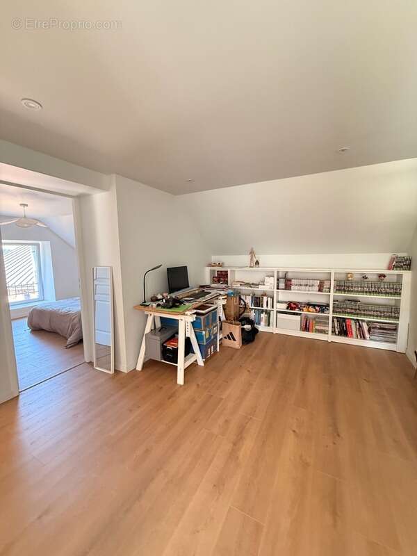 Maison en pierre entièrement rénovée, 95m², avec dépendances, terrain de 1154m² 148 000 € - photo 11