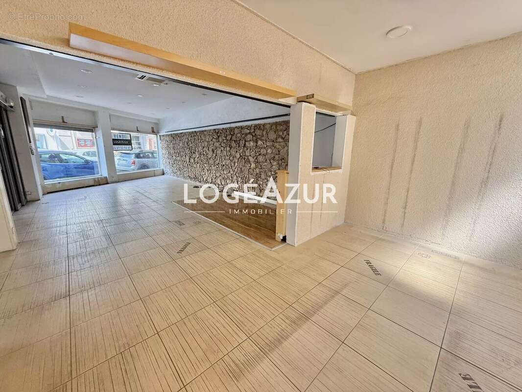 Vente  local commercial antibes - local 162 m² - photo 6