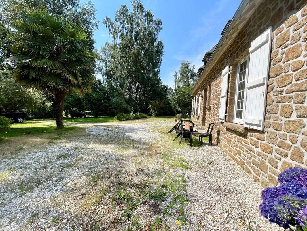 Photo 2 - Maison à CHATILLON-SUR-COLMONT