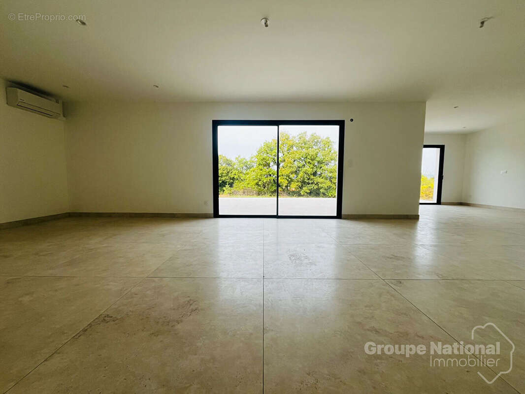 Maison à SAINT-PRIVAT-DE-CHAMPCLOS