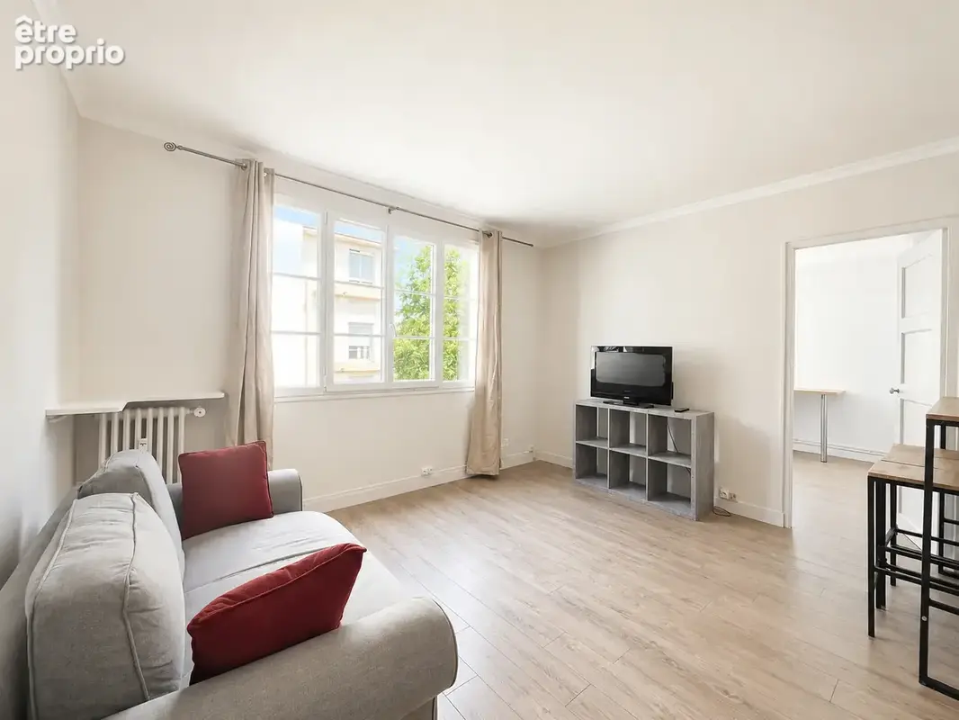 Appartement 2 chambres en plein centre - photo 2