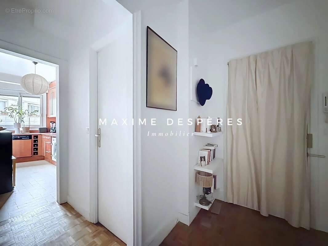 Appartement à NEUILLY-SUR-SEINE