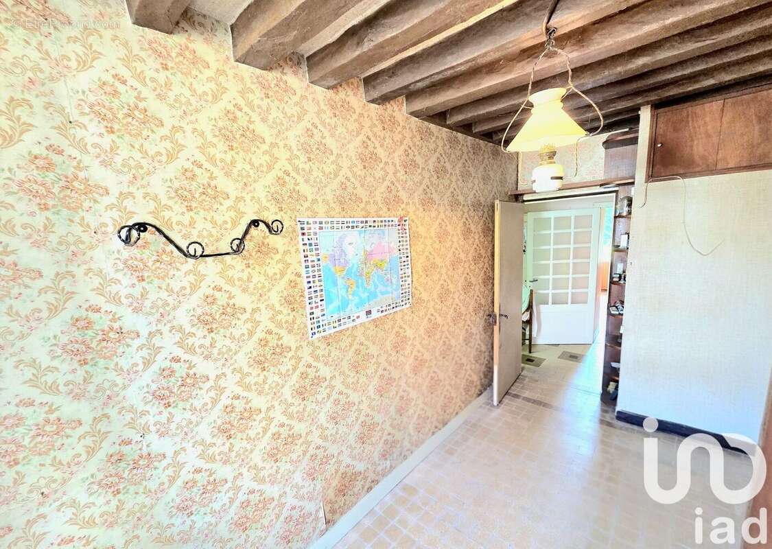 Maison 104 m² à Thollet  - photo 7