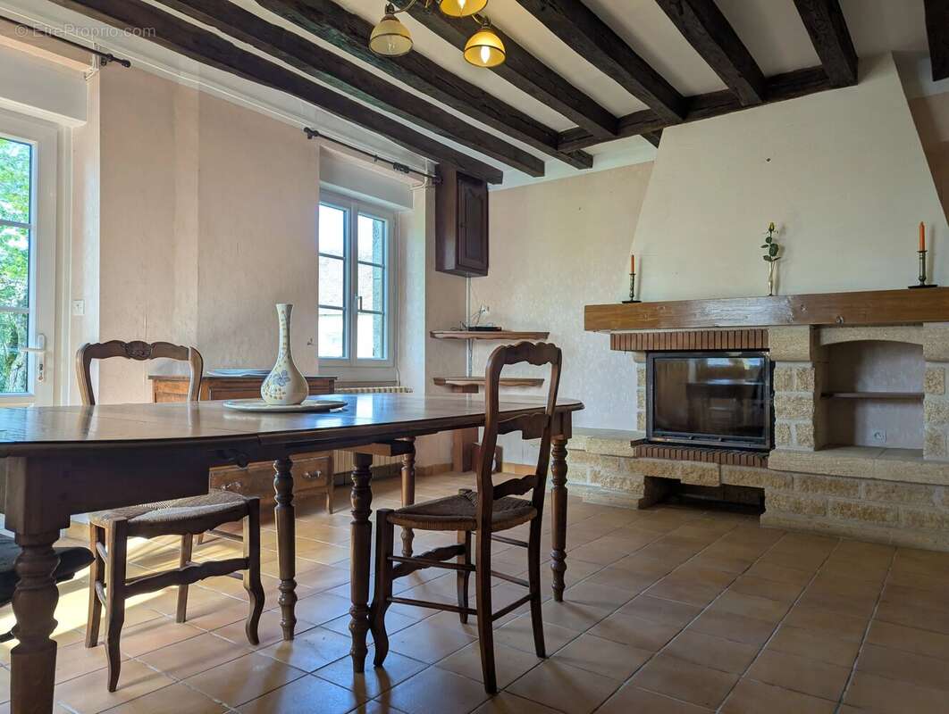 Maison à BRIGUEIL-LE-CHANTRE