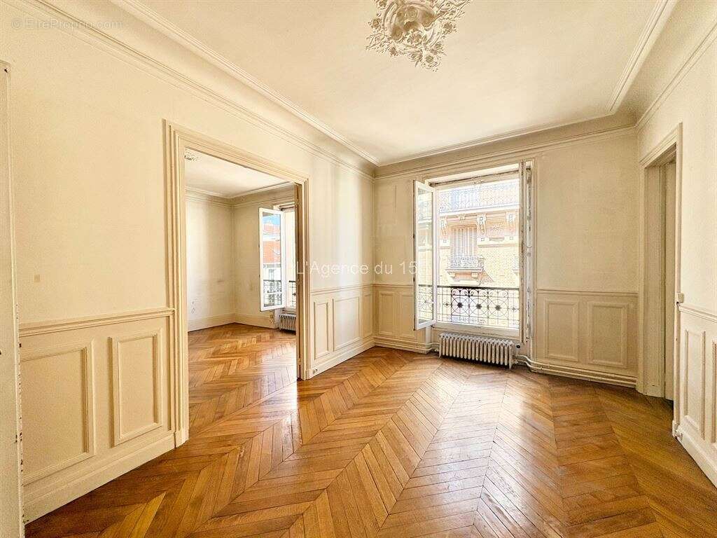 Mairie du 15ème / appartement haussmannien / 3 chambres + studette vendue louee / cave - photo 3
