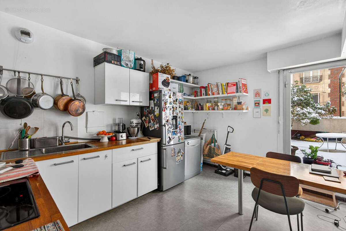 Appartement à PARIS-18E